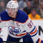 ¿Por qué Connor McDavid hace justicia con sus propias manos