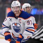 ¿La suspensión a McDavid de Oilers señala un problema con el arbitraje de la NHL