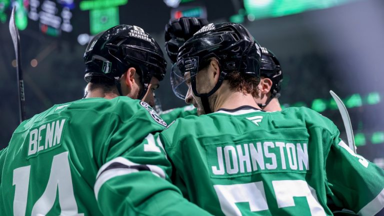 Estrellas dominan a Avalanche y lideran serie 3-2