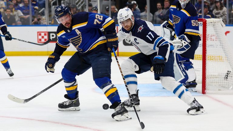 Análisis: Serie ajustada entre Jets y Blues