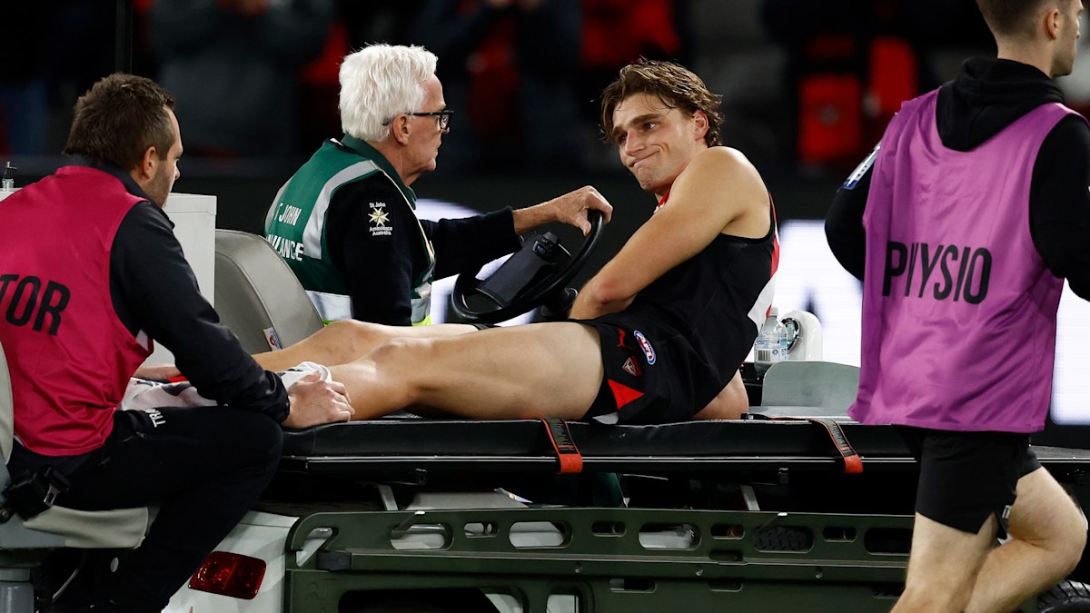 Noticias AFL 2025: Harrison Jones de Essendon se disloca el tobillo