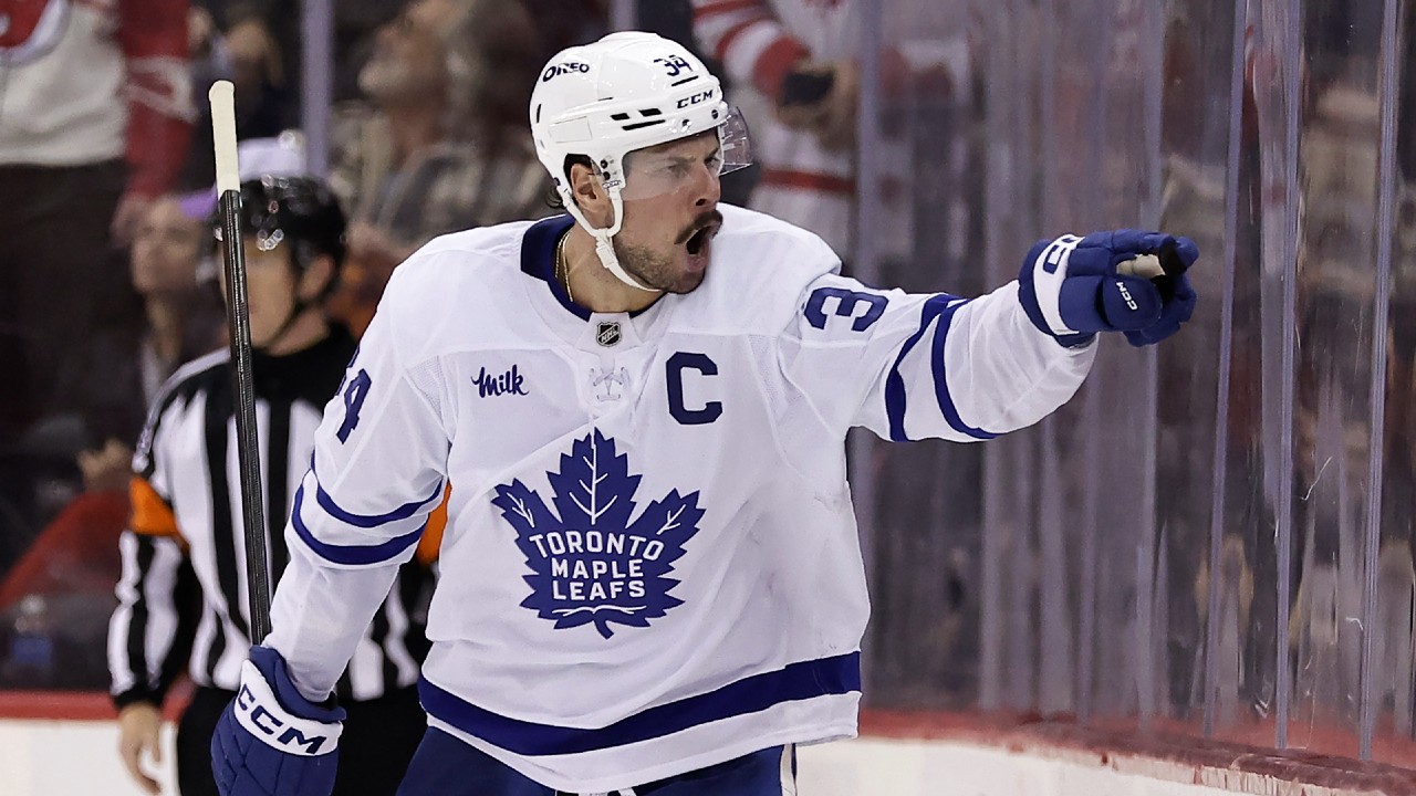 Maple Leafs anotan finalmente en juego de eliminación directa