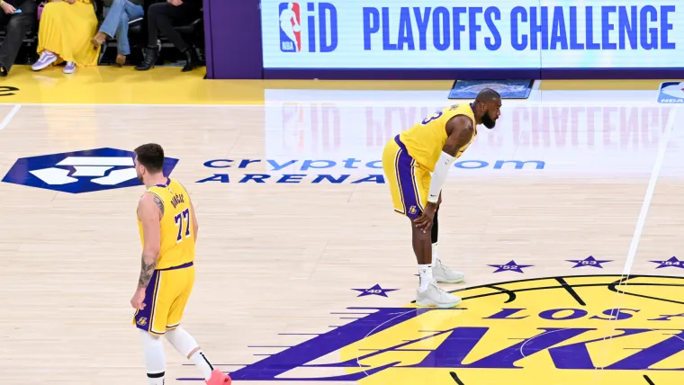 LeBron James habla de su rara lesión de rodilla