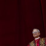 Hicieron a un fan de los Cubs el Papa | Defector