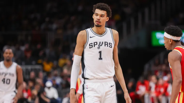 Spurs apuntan a revelación de 76ers, ex compañero de Wembanyama