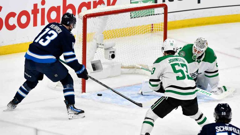 Jets igualan serie con victoria en Juego 2 vs. Stars