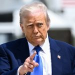 Periodista NYT: No es corrupción si no dice “soborno” en el sobre | Defector