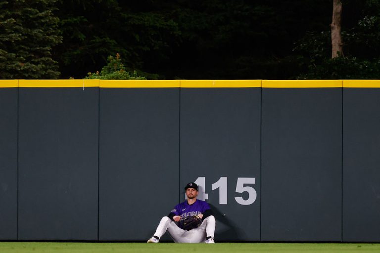 Rockies: Más derrotas podrían ser la mejor esperanza