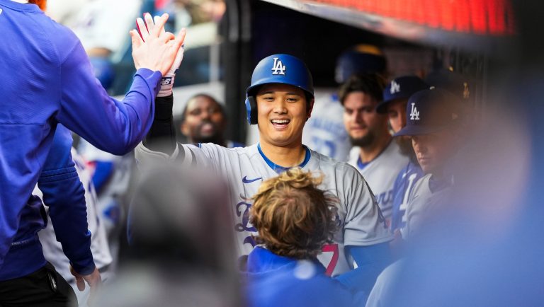 Dodgers recurren a DH por desesperación en lanzamiento inicial | Defector
