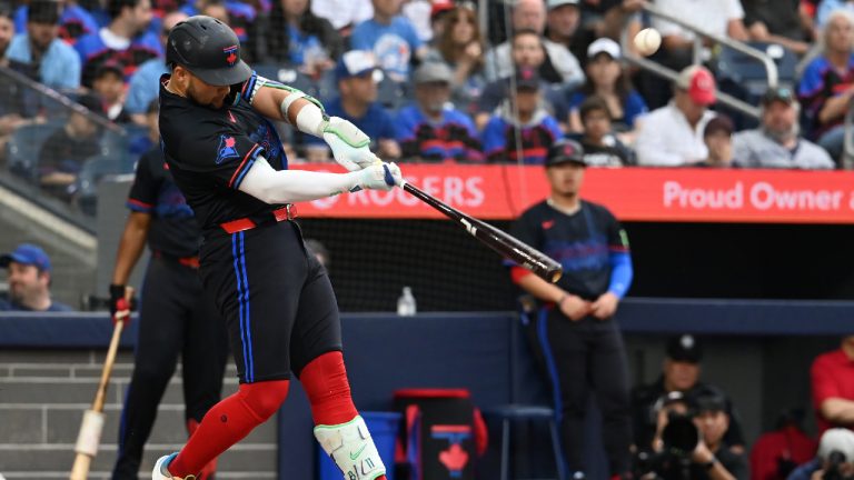 Los Blue Jays frenan a Athletics con ofensiva incansable