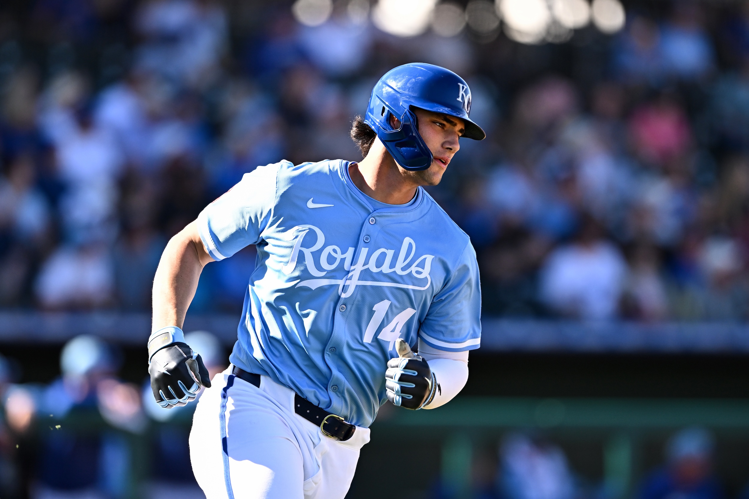 ¡Alerta Roja! Los Royals promocionan a un poderoso chico | Defector
