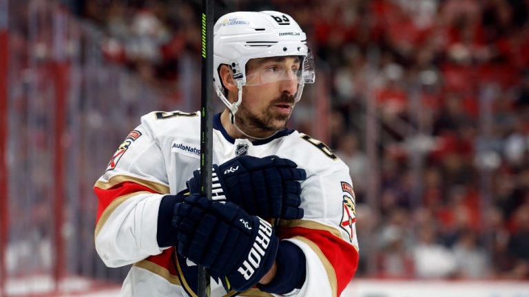 Brad Marchand revitalizado por carrera con Panthers
