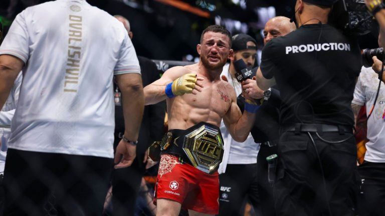 Merab Dvalishvili vence a Sean O’Malley en UFC 316, retiene título gallo